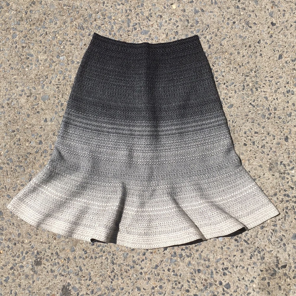 D. Exterior soft gradient skirt!
